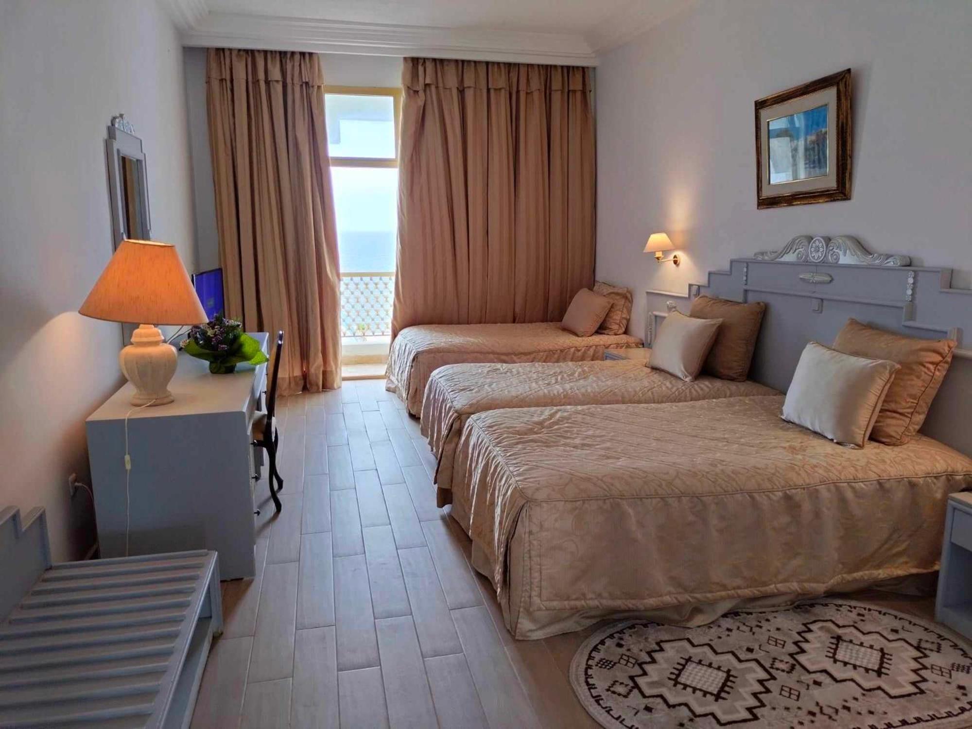 Amir Palace Hotel 4*